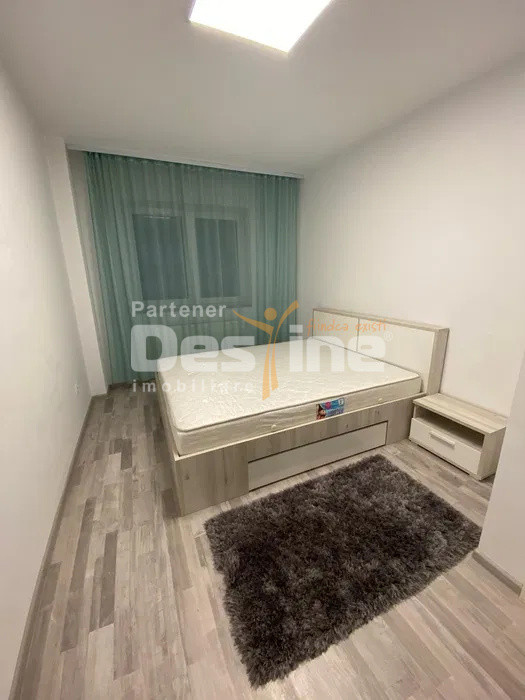 Apartament cu 3 camere, loc de parcare si boxa, balcon, situat in Maurer Coresi