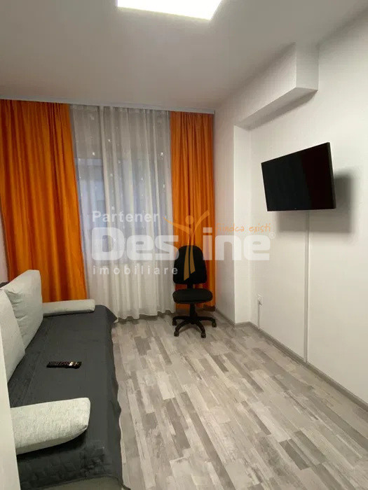 Apartament cu 3 camere, loc de parcare si boxa, balcon, situat in Maurer Coresi