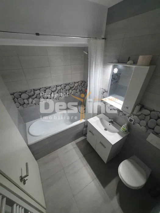 Apartament cu 3 camere, loc de parcare si boxa, balcon, situat in Maurer Coresi