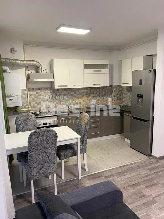 Apartament cu 3 camere, loc de parcare si boxa, balcon, situat in Maurer Coresi