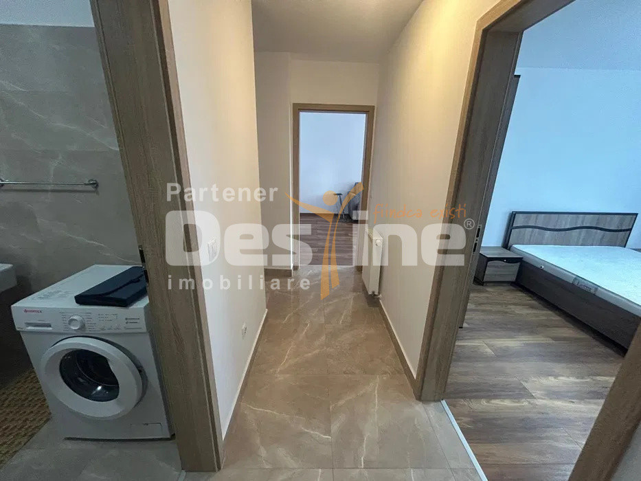 Apartament cu 3 camere, cu balcon si loc de parcare inclus, situat in Tractorul 