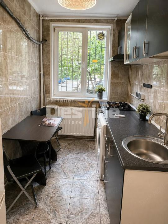 APARTAMENT 2 CAMERE DECOMANDAT METROU VALEA IALOMITEI.
