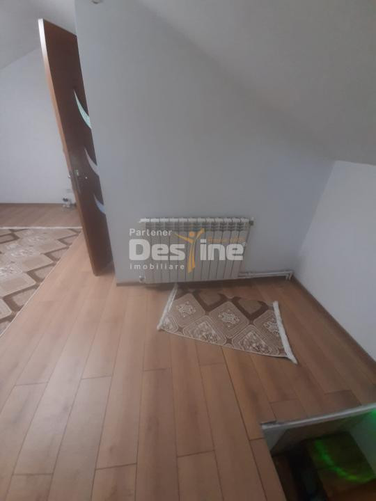 CASĂ DE VÂNZARE 