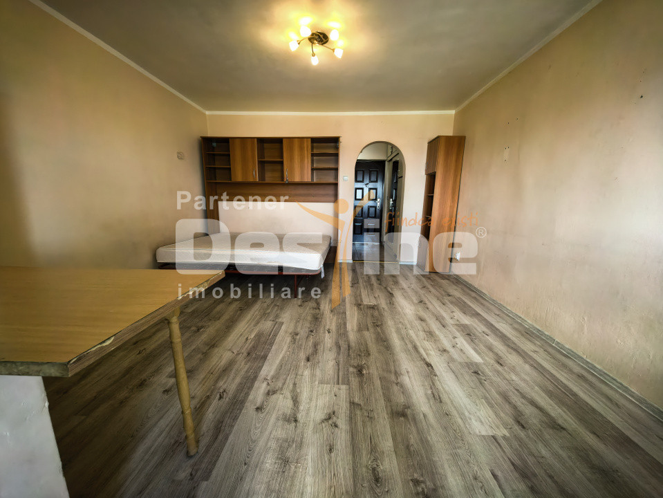 Apartament 1 Cameră 32 m, etaj intermediar, imobil cu lift