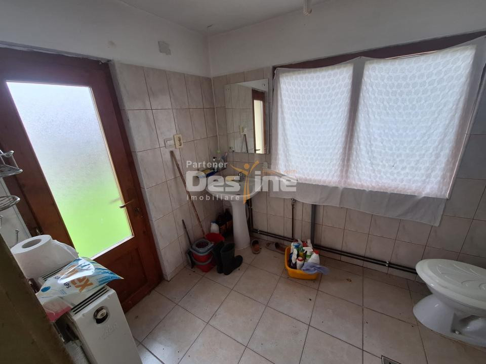 Oportunitate rară! Casă spațioasă aproape de Barajul Valea Uzului, Darmanesti