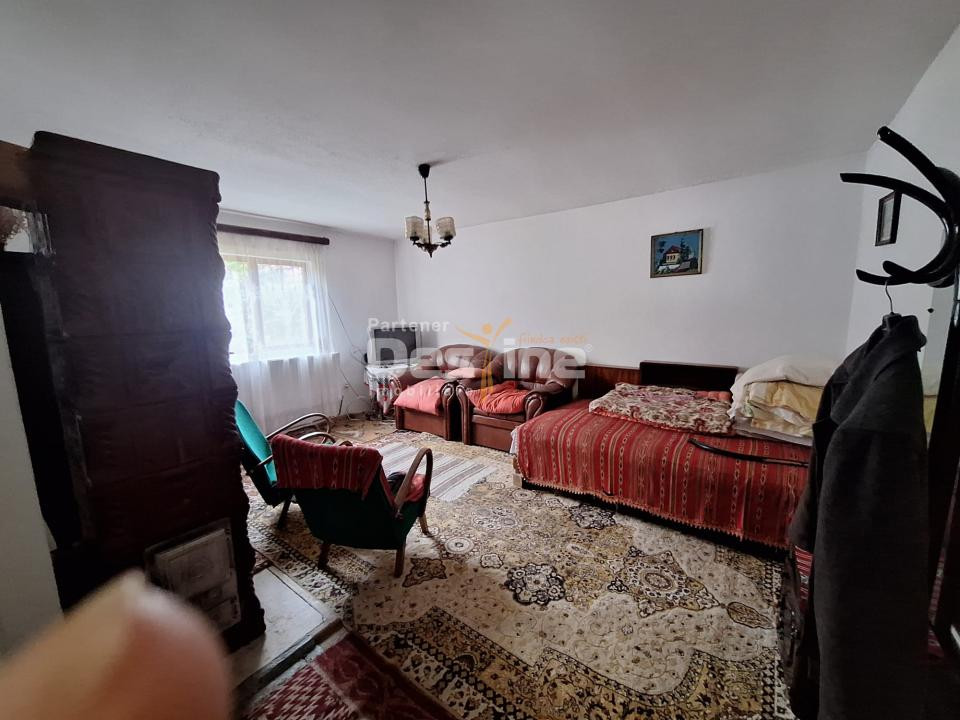 Oportunitate rară! Casă spațioasă aproape de Barajul Valea Uzului, Darmanesti