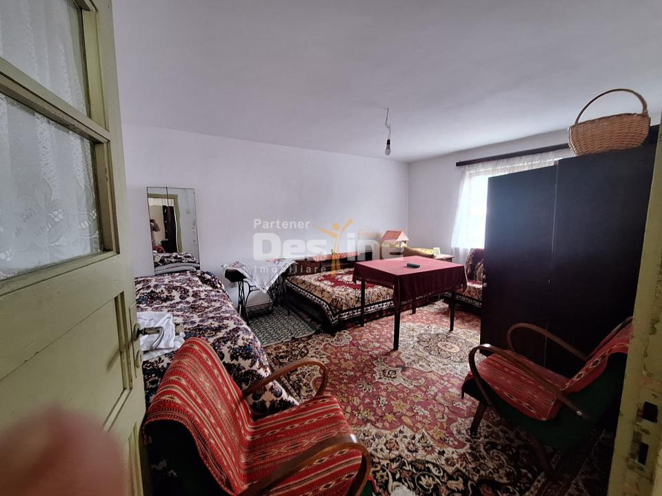 Oportunitate rară! Casă spațioasă aproape de Barajul Valea Uzului, Darmanesti