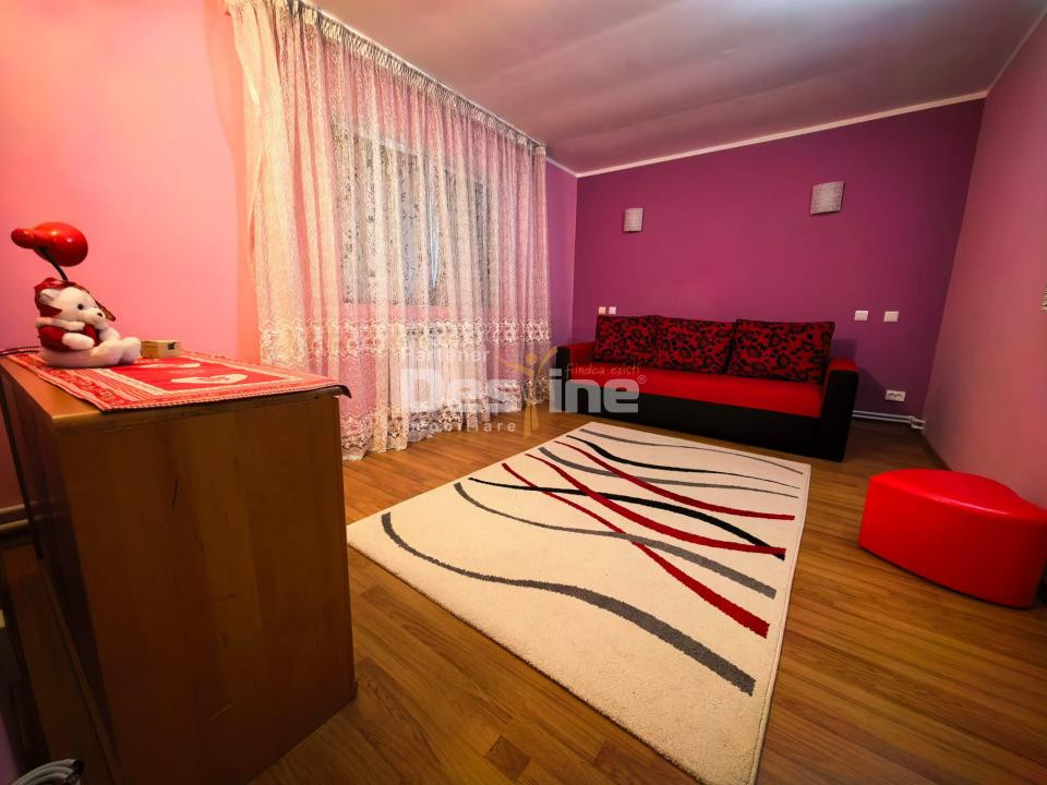 Comision 0%, Casa cu etaj si mansarda, 7.200 mp teren, comuna Probota