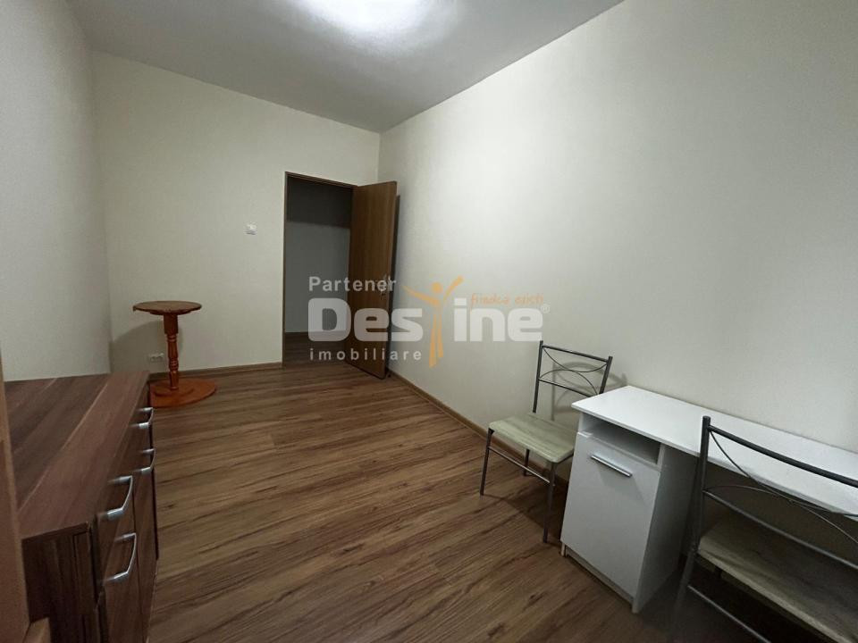 Apartament 3 camere decomandat 65mp Pacurari