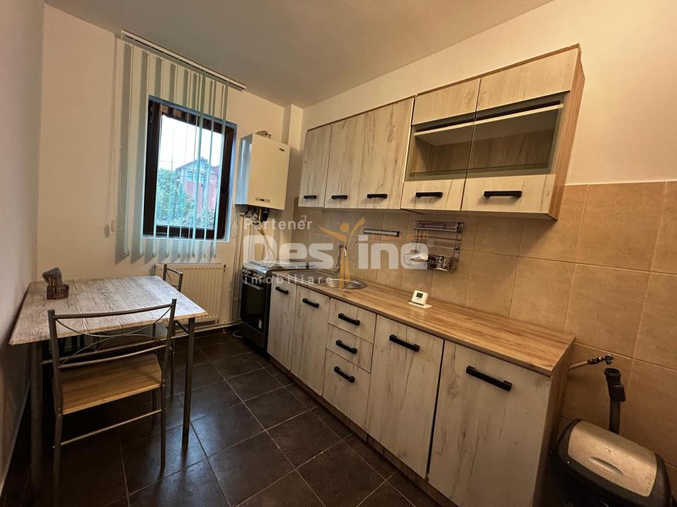 Apartament 3 camere decomandat 65mp Pacurari