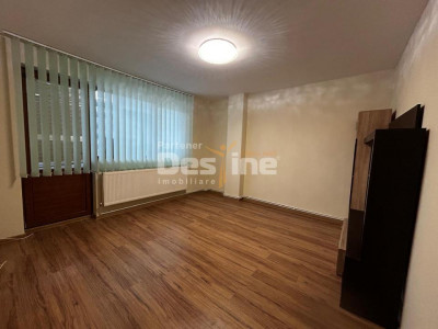 Apartament 3 camere decomandat 65mp Pacurari
