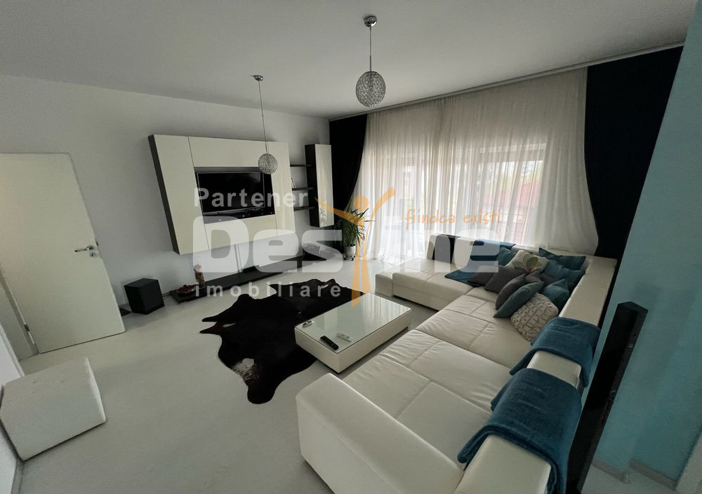 inchiriez apartament 4 camere