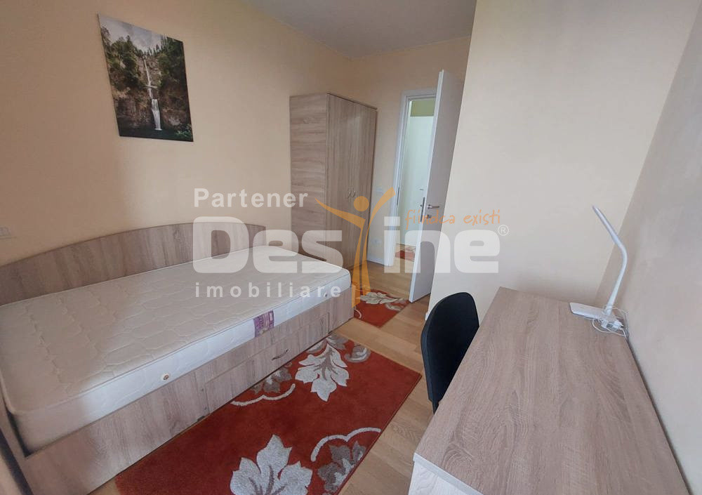 PROPRIETAR inchiriez apartament 3 camere  in Fructus Plaza, Timisoara
