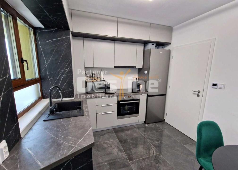 Proprietar vand duplex modern, mobilat complet, curte + terasa 
