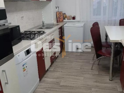Proprietar Ap.2 camere decomandat la Mansardă