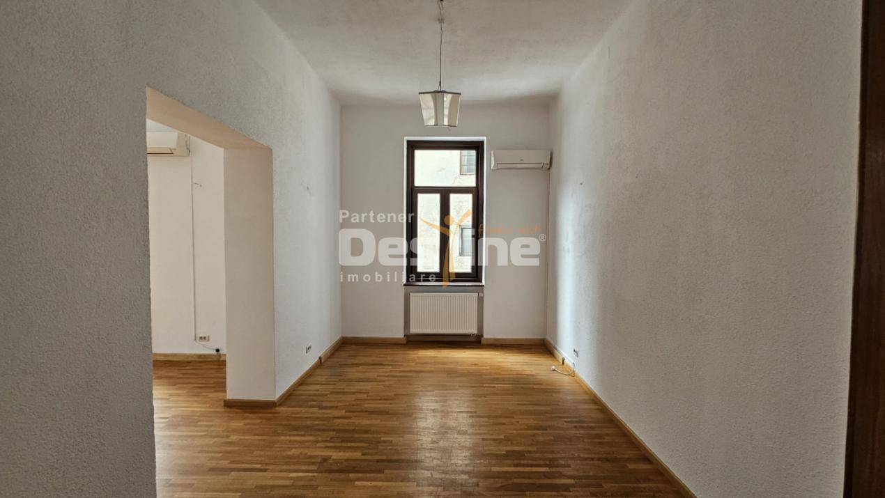 Spațiu de birouri într-o vilă istorică | 160 mp | Piața Romană 