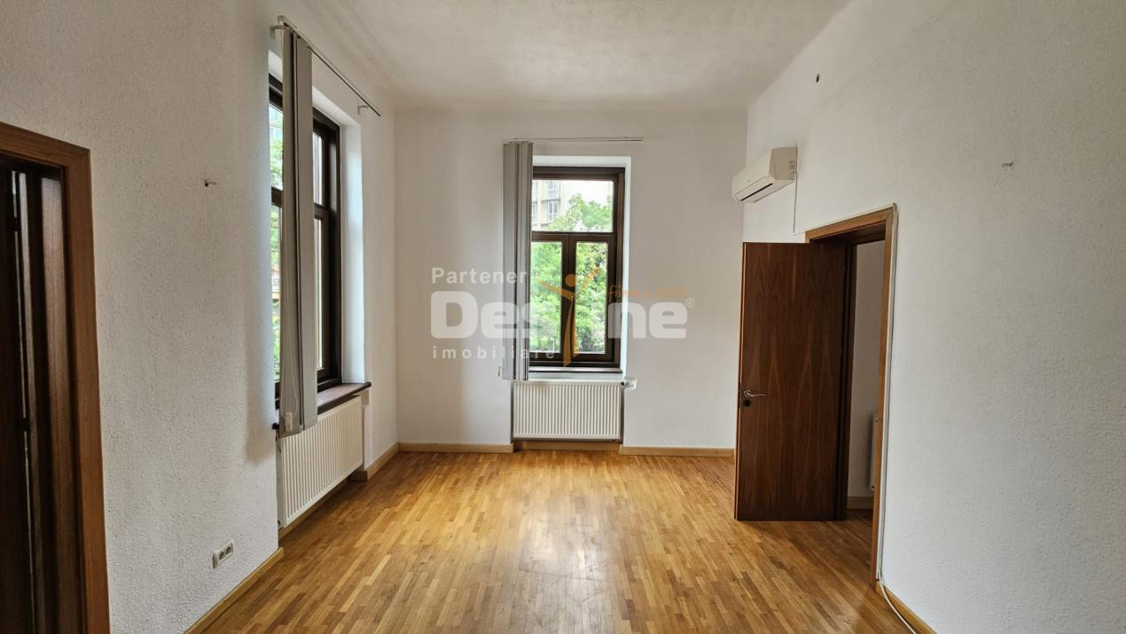 Spațiu de birouri într-o vilă istorică | 160 mp | Piața Romană 