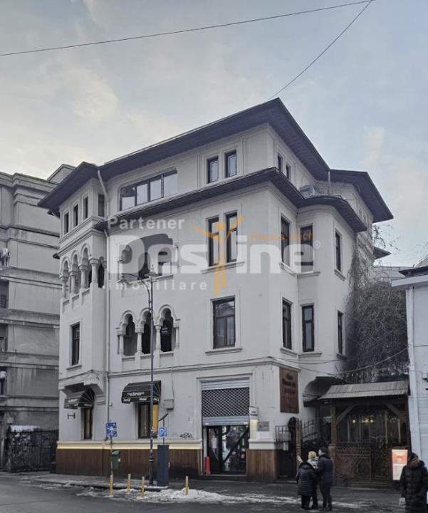 Spațiu de birouri într-o vilă istorică | 160 mp | Piața Romană 