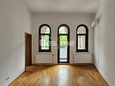 Spațiu de birouri într-o vilă istorică | 160 mp | Piața Romană 