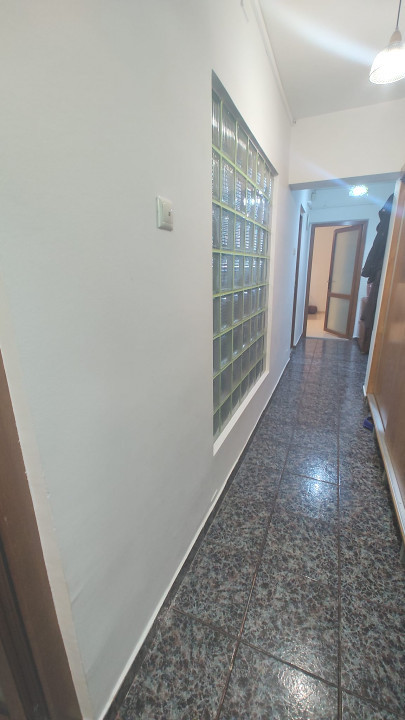 apartament decomandat 4 camere