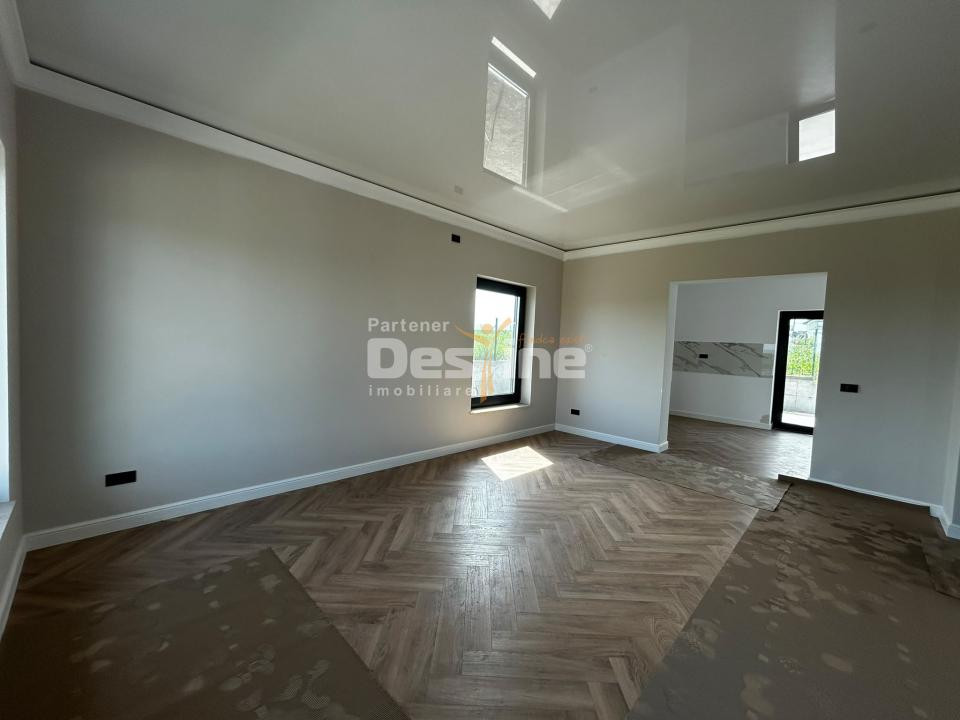 Casă individuală 4 camere, 100 mp utili, curte 450 mp Breazu