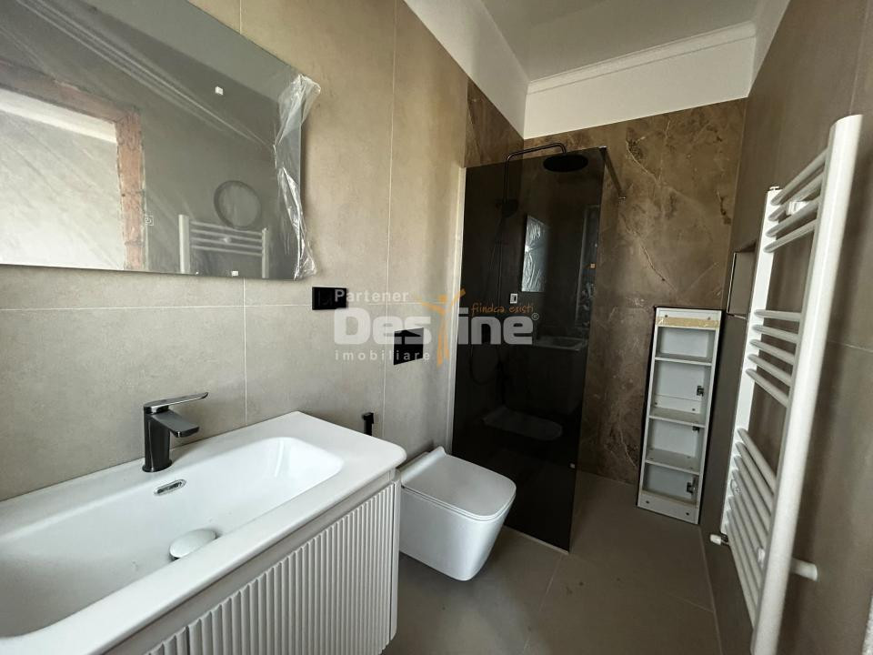 Casă individuală 4 camere, 100 mp utili, curte 450 mp Breazu