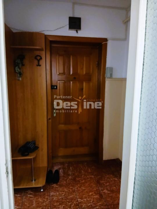 Apartament cu 3 camere de vanzare zona centrala 