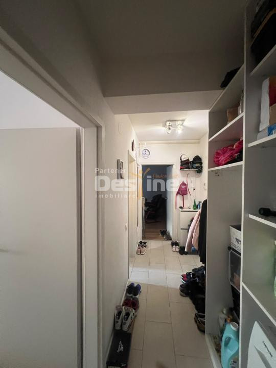 Apartament 2 camere decomandat 65 mp, Prelungirea Ghencea, loc parcare