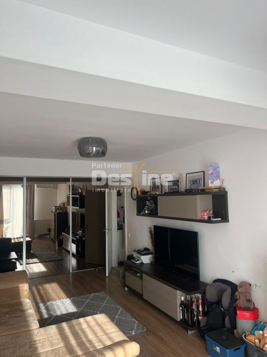 Apartament 2 camere decomandat 65 mp, Prelungirea Ghencea, loc parcare