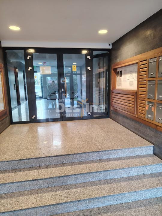 Apartament 2 camere decomandat 65 mp, Prelungirea Ghencea, loc parcare
