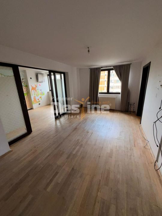 APARTAMENT 4 CAMERE DECOMANDAT, 79mp, 500m METROU CRANGASI