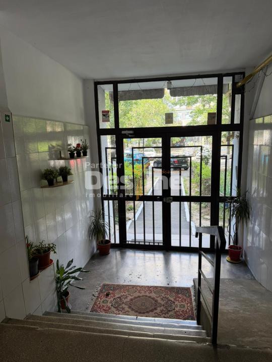 APARTAMENT 4 CAMERE DECOMANDAT, 79mp, 500m METROU CRANGASI