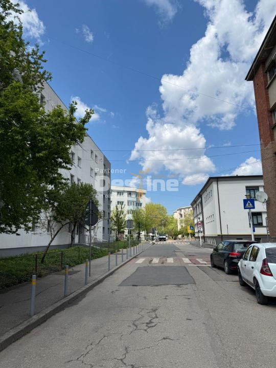 APARTAMENT 3 CAMERE, COMPLET RENOVAT ȘI MOBILAT, 91mp, RAHOVA, ETAJ 2