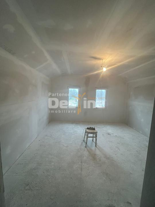 Casă nouă cu mansardă, 4 dormitoare, la cheie – 160 mp construiți