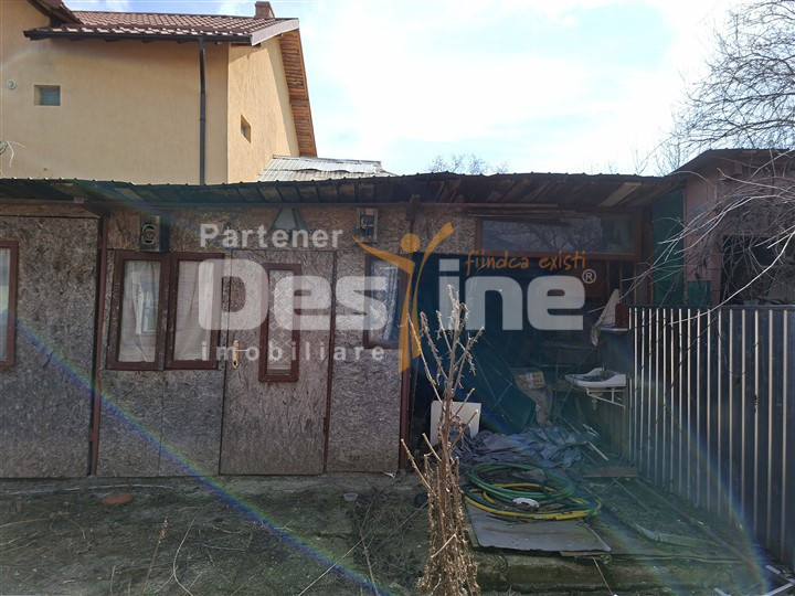 Teren situat în intravilan ul comunei Brazi, 1257 mp, construcție demolabila