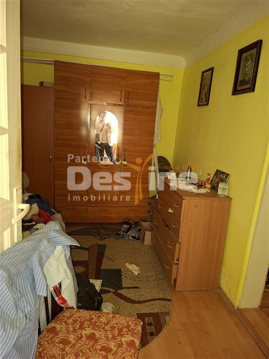 Teren situat în intravilan ul comunei Brazi, 1257 mp, construcție demolabila