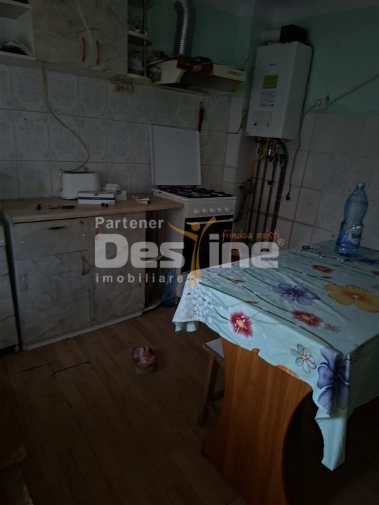 Teren situat în intravilan ul comunei Brazi, 1257 mp, construcție demolabila