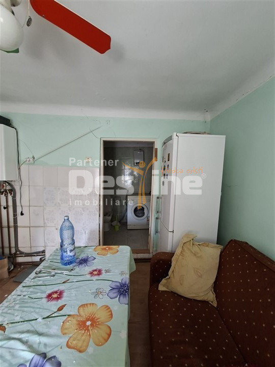 Teren situat în intravilan ul comunei Brazi, 1257 mp, construcție demolabila