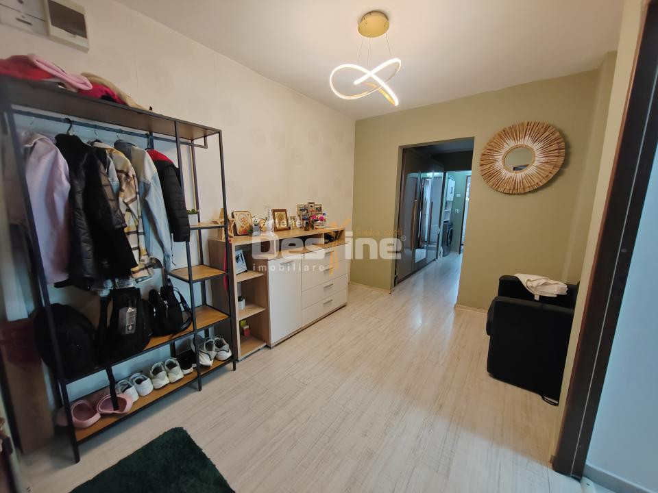 Apartament 3 camere DECOMANDAT 76 mp - cartier NICOLINA