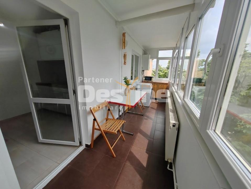 Apartament 3 camere DECOMANDAT 76 mp - cartier NICOLINA