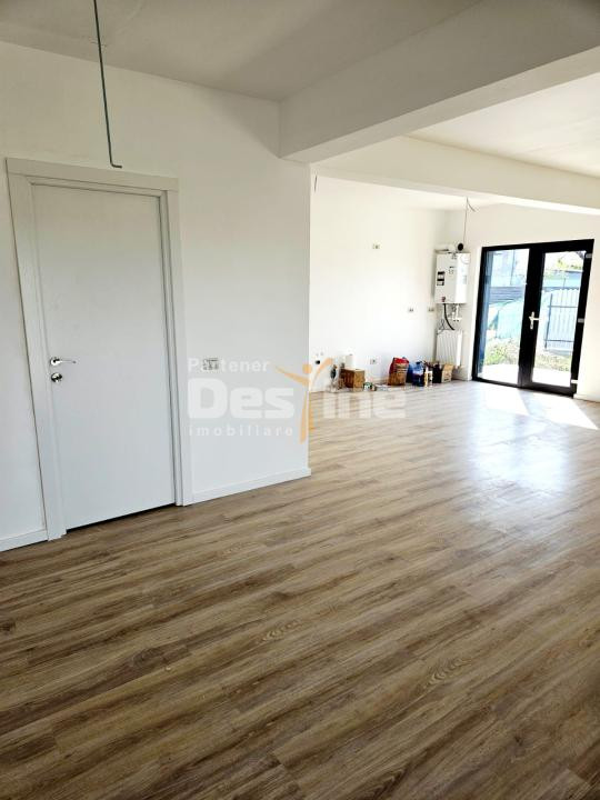 Casă de vânzare 80 mp | 3 camere | Zona Vișan | Loc parcare în curte |