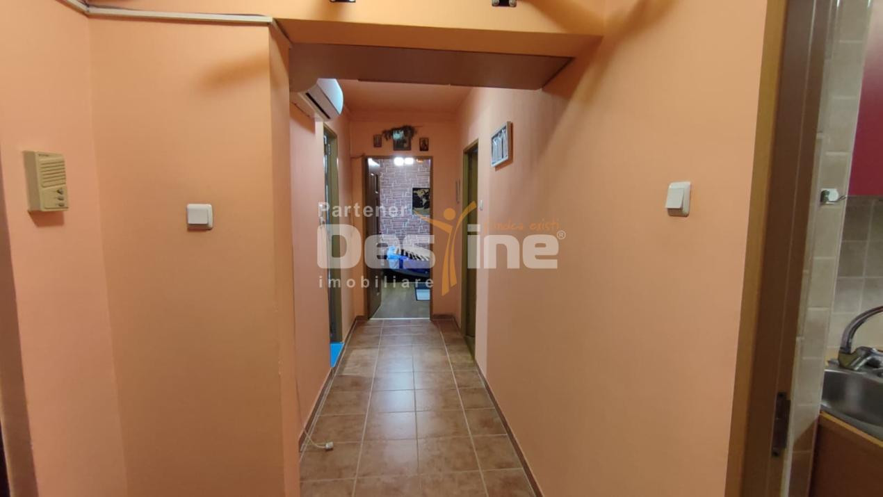Bârnova | 2 camere | 55mp | et 10 | centrala proprie | anvelopat | 96.000 euro