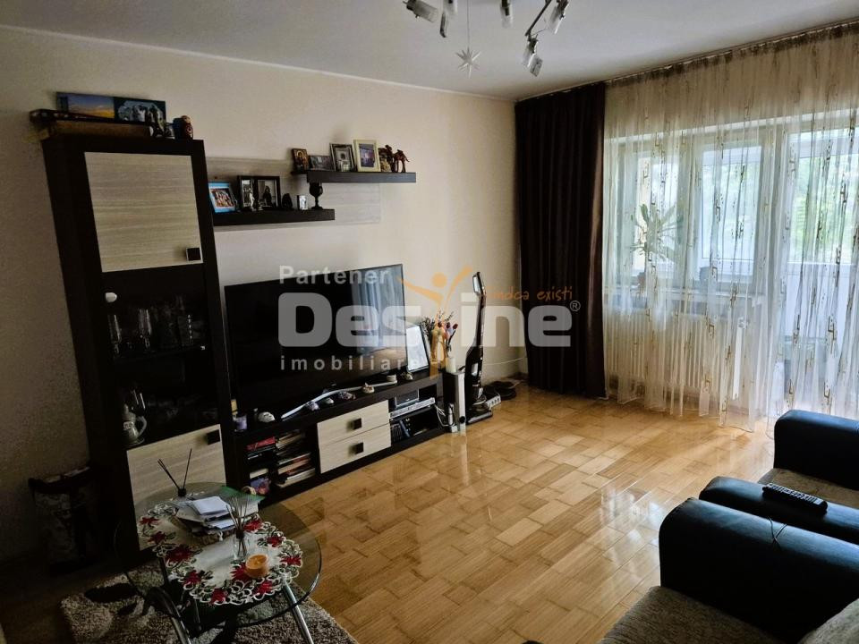 Apartament 3 camere , 2 balcoane , 2 bai ultracentral 