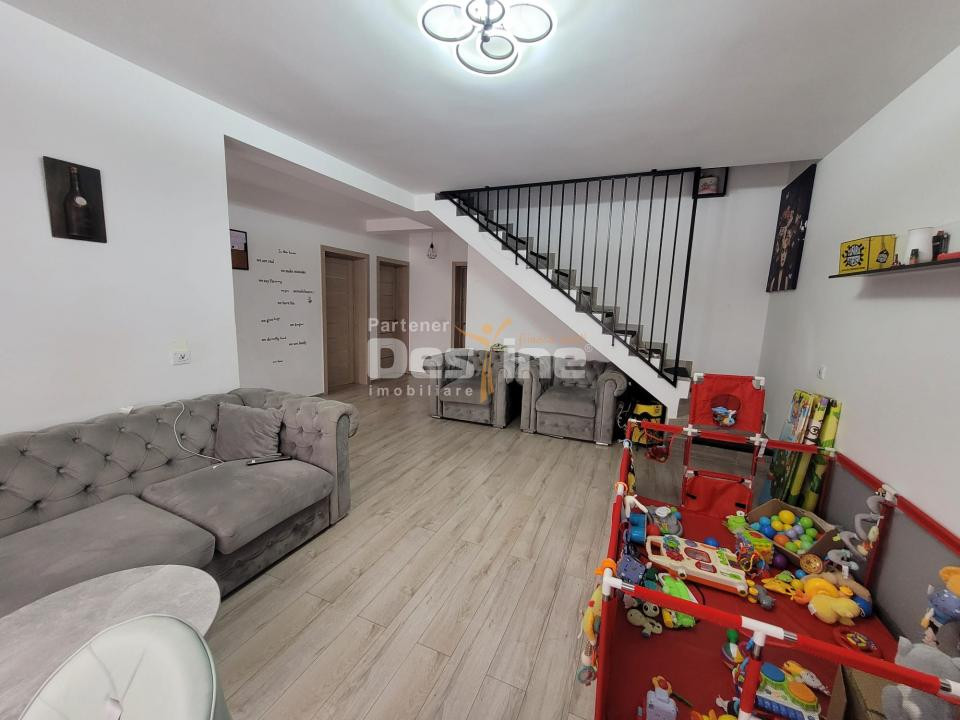 Casă modernă de vânzare | Zona LUNCA CETATUII | 3 camere, decomandat