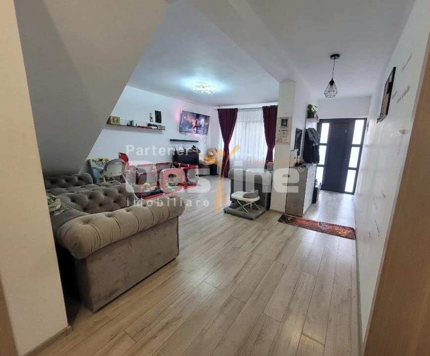Casă modernă de vânzare | Zona LUNCA CETATUII | 3 camere, decomandat