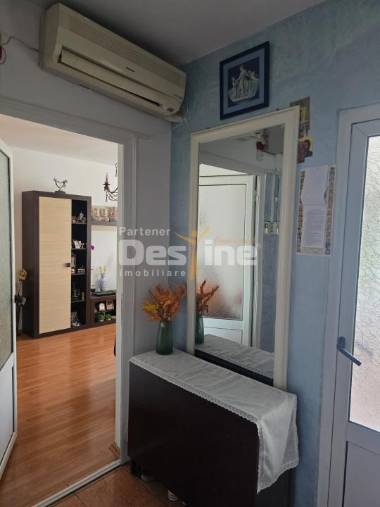 Apartament de vânzare | Zona TÂRGU CUCU | semidecomandat, 3 camere