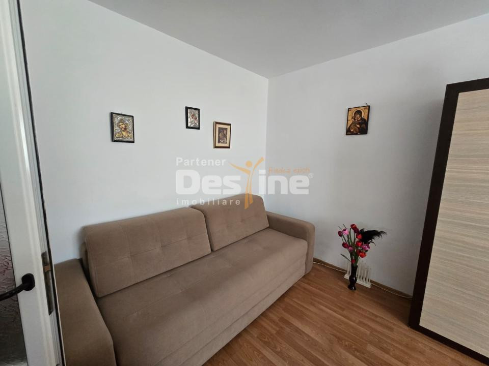 Apartament de vânzare | Zona TÂRGU CUCU | semidecomandat, 3 camere
