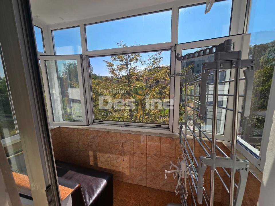 Apartament de vânzare | Zona TÂRGU CUCU | semidecomandat, 3 camere