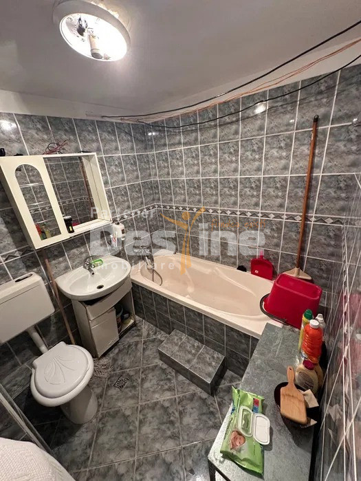 APARTAMENT 2 CAMERE ,PARTIAL MOBILAT 