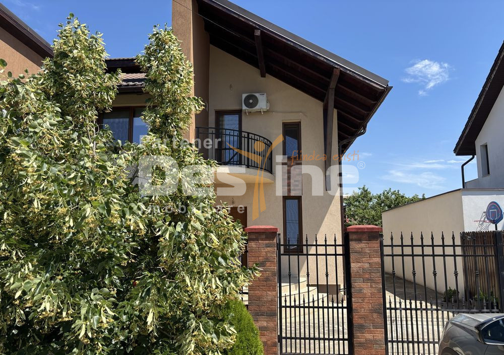  Oferim spre PRIMA inchiere 1/2 duplex renovat complet.